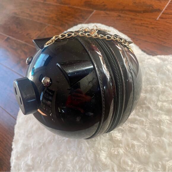Hello 3M USA Piggy Shoulder Bag Black with Gold Chain NWT - Picture 5 of 12